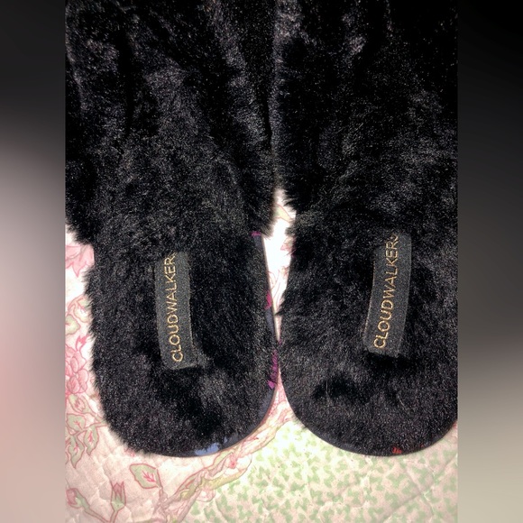 CLOUDWALKERS EXTRA WIDE FIT Ellie Print Slipper - black with hearts EUC - Picture 6 of 10